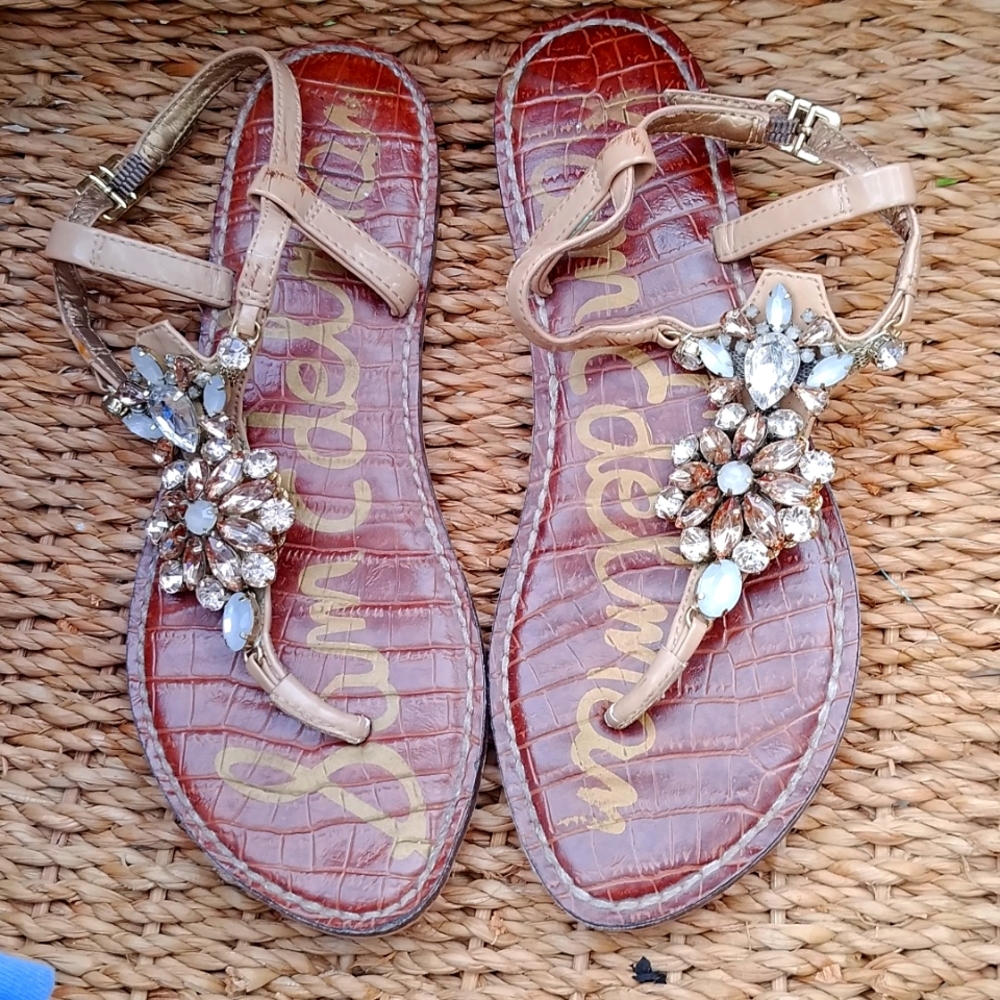 Sam Edelman gorgeous gold sandal size 5